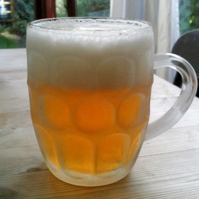 Should You Serve Beer in a Frosted Mug? - Parts Town